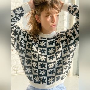 Lisa Says Gah Emma Sweater Black and White Floral 70s Size XS/S